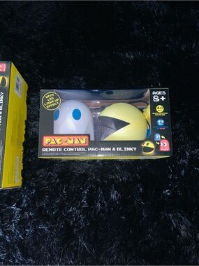 Remote Control Pac-Man & Blinky - Yellow & White Never Opened